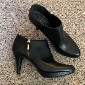 Liz Claiborne booties